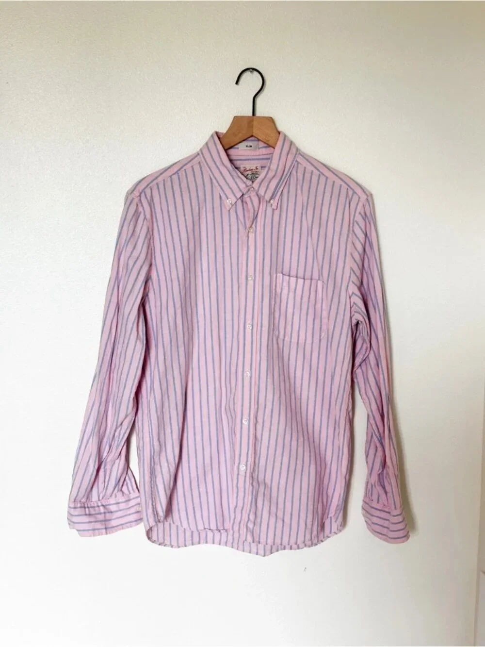 J Crew The Broken-In Oxford Slim Pink with light blue Stripe Button-Down Shirt-M